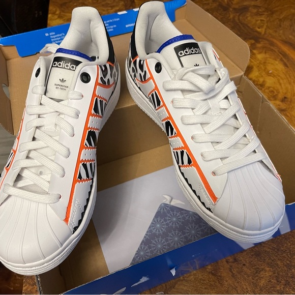 Adidas - Picture 3 of 4